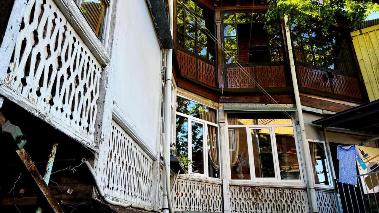 Hostel Pirosmani Tbilisi Exterior foto